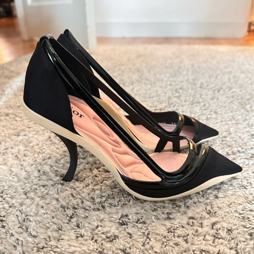 Dior Black Fabric And Patent Leather Pointed Toe Curved Heel Pumps Size 35.5 - Picture 15 of 15
